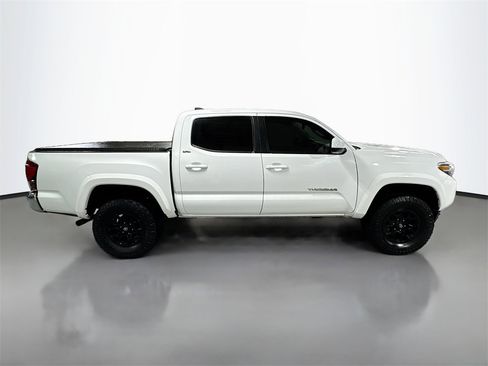 Used 2020 Toyota Tacoma SR5 image 5