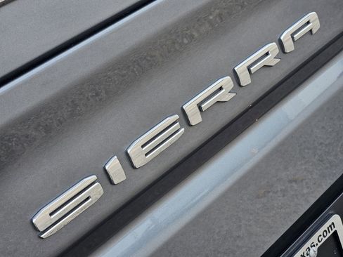 Used 2021 GMC Sierra 1500 SLT image 16