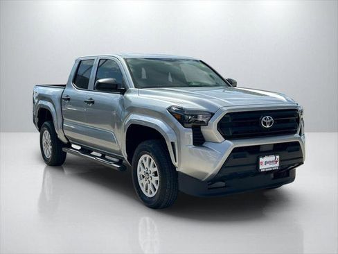 Certified 2025 Toyota Tacoma SR image 3