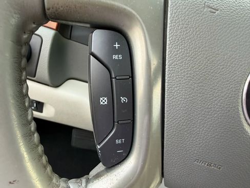 Used 2011 Chevrolet Avalanche LTZ image 48