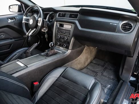 Used 2013 Ford Mustang GT Premium RWD image 19