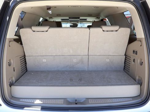 Used 2020 Chevrolet Tahoe LT RWD image 6