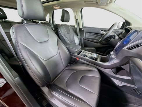 Used 2022 Ford Edge Titanium image 30