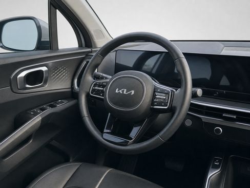 Used 2025 Kia Sorento EX w/ Panoramic Sunroof Package FWD image 14