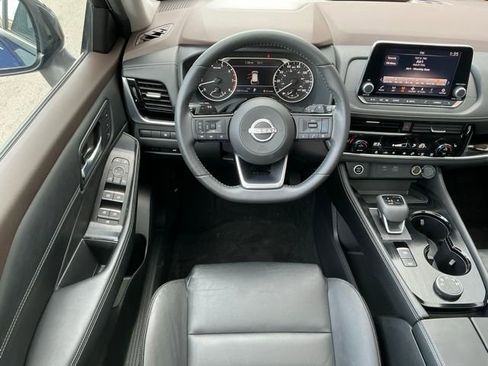 Used 2023 Nissan Rogue SL image 9