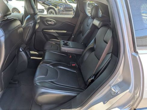 Certified 2019 Jeep Cherokee Limited AWD/4WD image 13