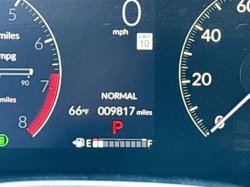 Used 2024 Honda HR-V Sport image 12
