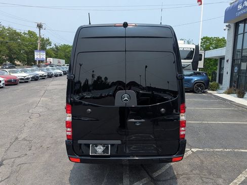 Used 2017 Mercedes-Benz Sprinter 2500 image 7