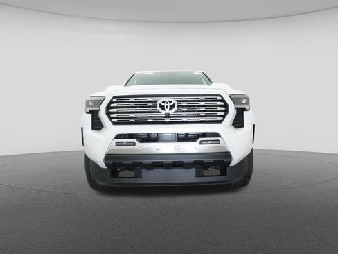 New 2025 Toyota Tacoma Limited AWD/4WD image 31