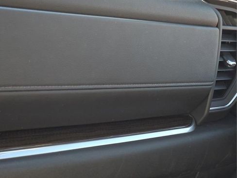 Used 2025 Chevrolet Silverado 1500 LT image 27