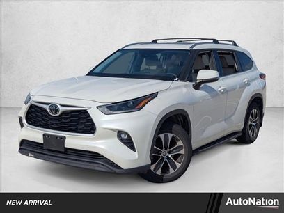 Used 2021 Toyota Highlander XLE