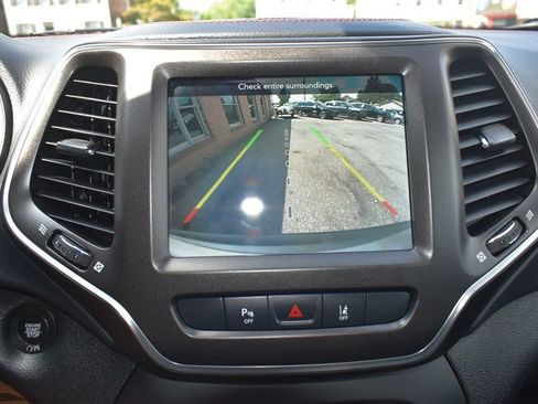 Used 2021 Jeep Cherokee Trailhawk w/ Trailer Tow Group AWD/4WD image 20