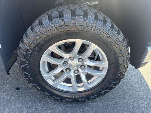 Used 2019 Chevrolet Silverado 1500 LTZ AWD/4WD image 15
