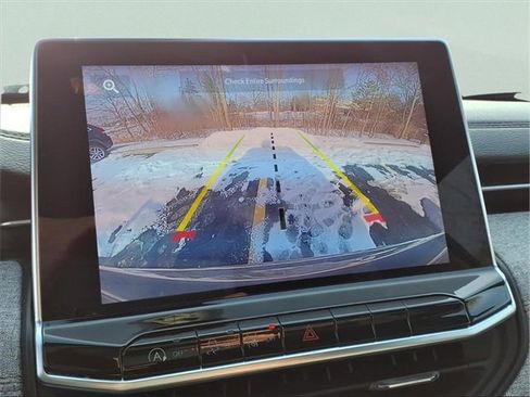 Used 2023 Jeep Compass Latitude image 21