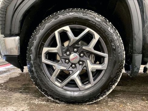 Used 2022 GMC Sierra 1500 SLT w/ SLT Premium Plus Package AWD/4WD image 8