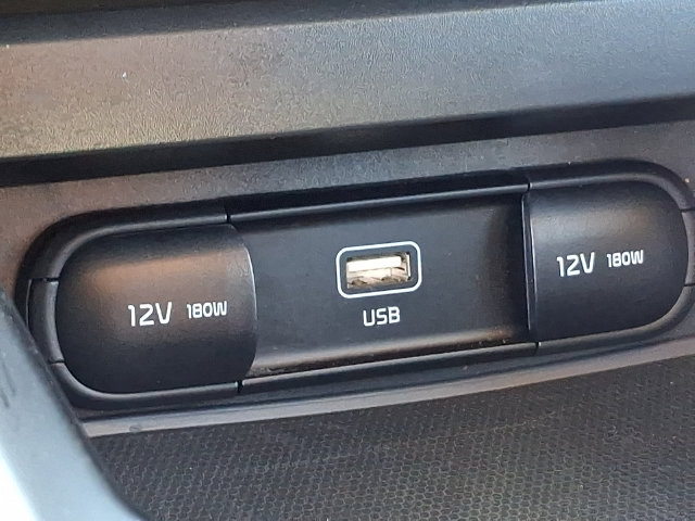 Used 2025 Kia Soul LX w/ LX Technology Package FWD image 22
