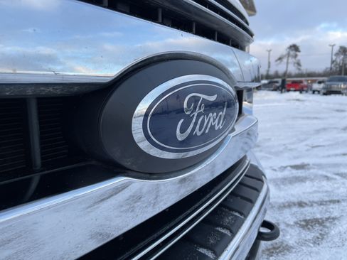 Certified 2022 Ford F250 XLT w/ Snow Plow Prep Package image 24