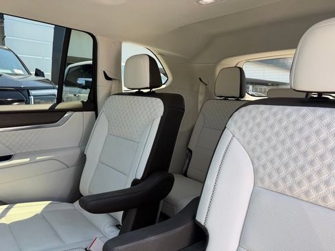 Used 2024 GMC Acadia Denali w/ Super Cruise Package FWD image 21