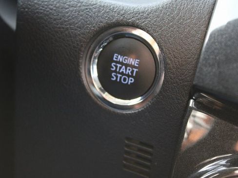 Used 2022 Toyota 4Runner TRD Off-Road Premium image 31