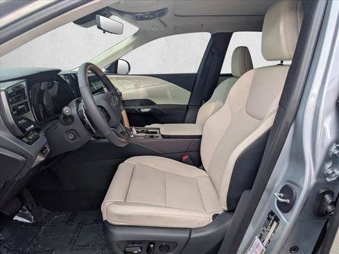 Used 2025 Lexus RX 350 w/ Luxury Package image 10