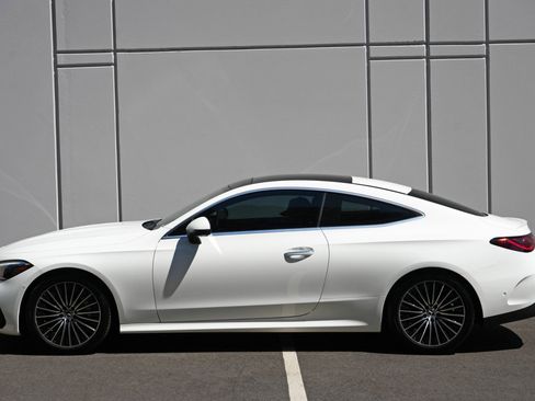 Used 2024 Mercedes-Benz CLE 450 4MATIC Coupe image 45