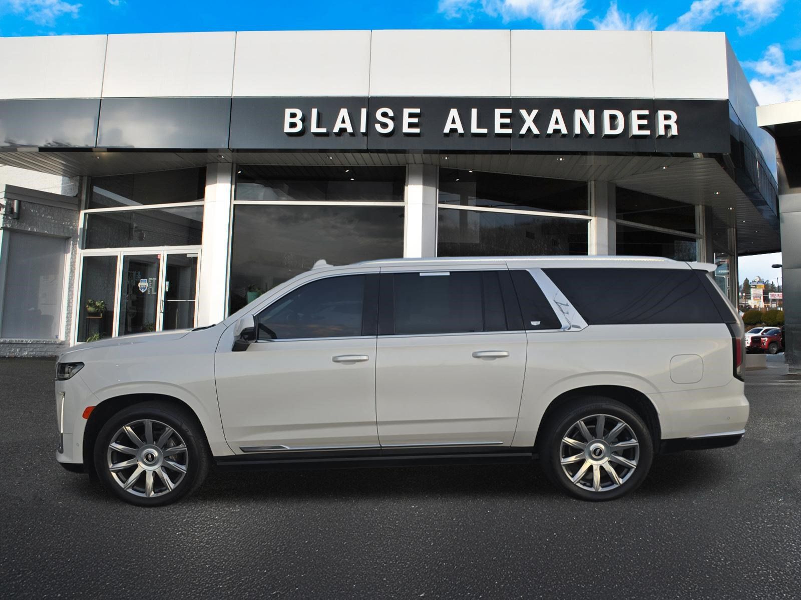 Used 2021 Cadillac Escalade ESV Premium Luxury Platinum AWD/4WD image 10