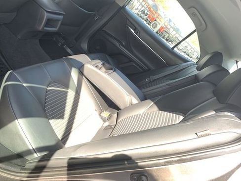 Certified 2020 Toyota Camry SE w/ Convenience Package image 10