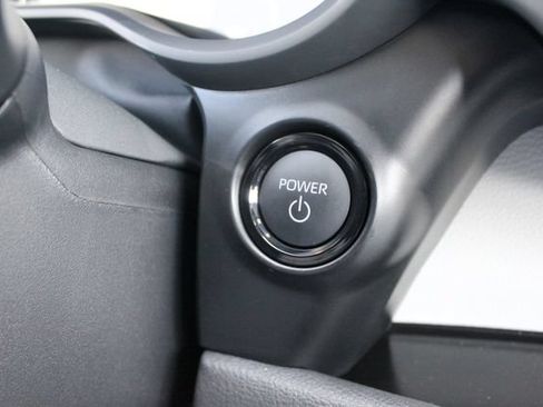 Certified 2026 Toyota Sienna XLE FWD image 43