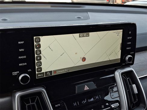 Used 2022 Kia Sorento S image 18