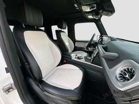 Used 2021 Mercedes-Benz G 550 image 34