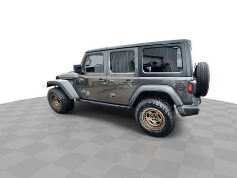 Used 2018 Jeep Wrangler Unlimited Sport image 6