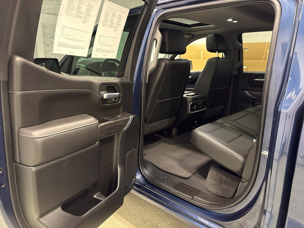 Used 2021 Chevrolet Silverado 1500 LTZ w/ Technology Package AWD/4WD image 32