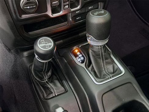 Used 2021 Jeep Wrangler Unlimited Sahara w/ LED Lighting Group image 17