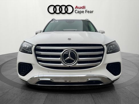 Used 2024 Mercedes-Benz GLS 450 4MATIC image 8