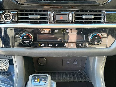 Certified 2024 Nissan Pathfinder SV image 13