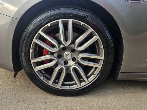 Used 2018 Maserati Ghibli GranLusso image 13