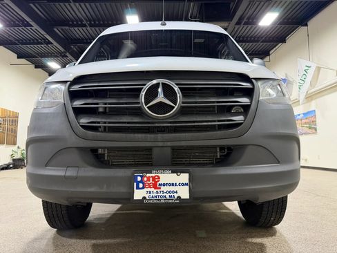 Used 2020 Mercedes-Benz Sprinter 2500 image 12