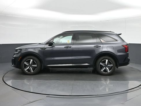 Used 2023 Kia Sorento S FWD image 4