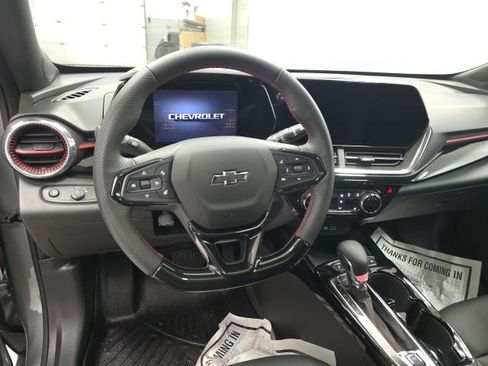 Certified 2026 Chevrolet Trax RS w/ Sunroof Package image 12