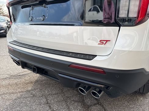 Used 2025 Ford Explorer ST image 9