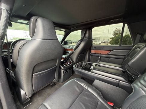 Used 2020 Lincoln Navigator L Reserve RWD image 22