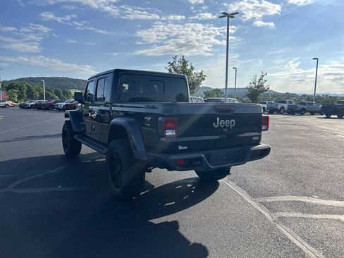 Used 2021 Jeep Gladiator Overland w/ Popular Equipment Package AWD/4WD image 5