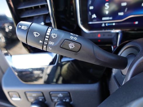 Used 2024 Chevrolet Silverado 1500 LT image 50