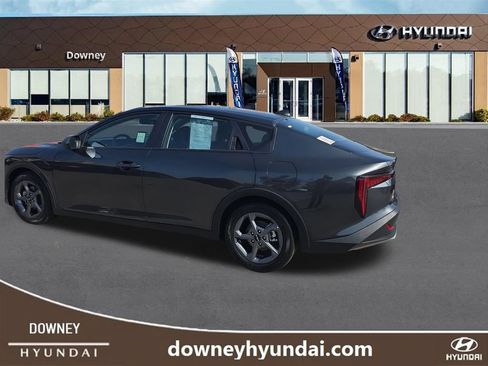 Used 2025 Kia K4 FWD image 3
