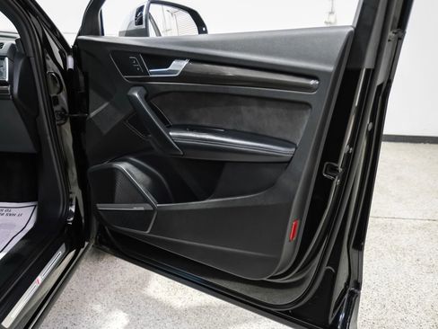 Used 2018 Audi SQ5 Premium Plus w/ Navigation Package image 48