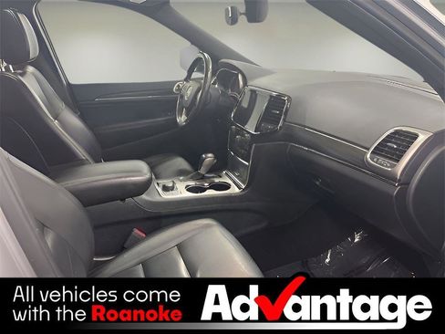 Used 2020 Jeep Grand Cherokee Limited image 16