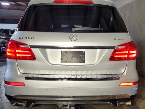 Used 2016 Mercedes-Benz GL 450 GL 450 4MATIC Sport Utility 4D image 9