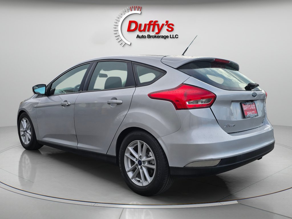 Used 2016 Ford Focus SE w/ SE Cold Weather Package FWD image 8