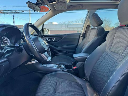 Used 2023 Subaru Forester Premium image 13