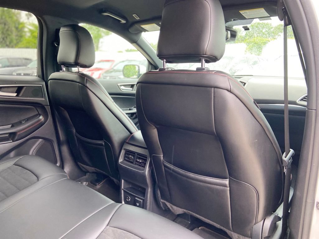 Used 2022 Ford Edge ST-Line w/ Class II Trailer Tow Package AWD/4WD image 20